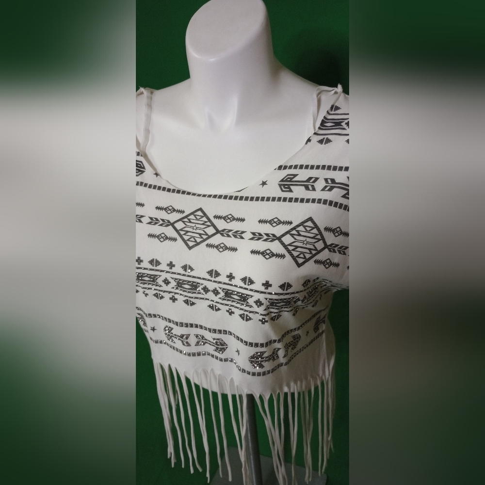 Voice👄, size M white/black